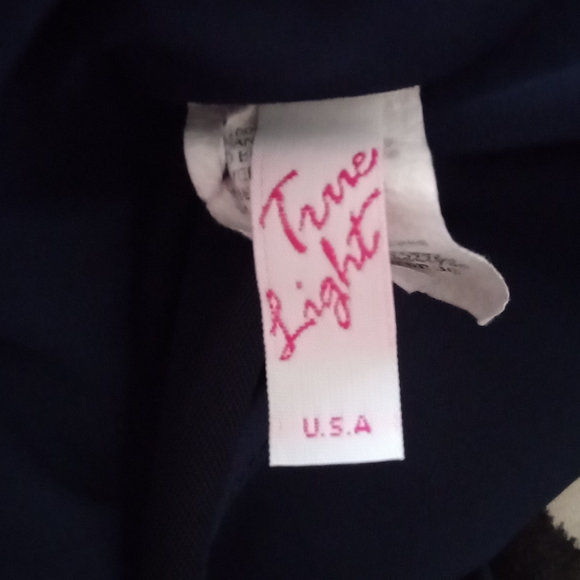 True Light - Picture 3 of 6